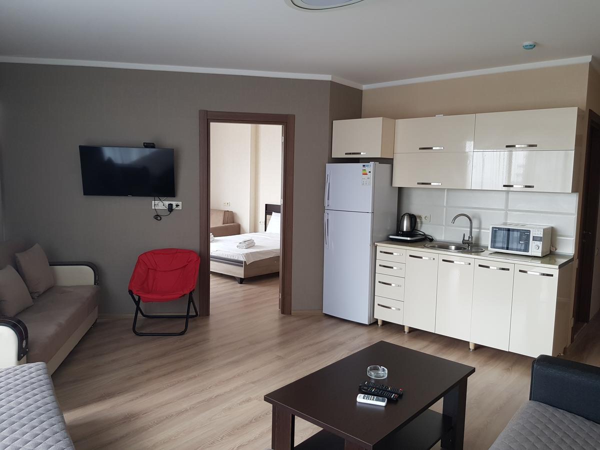 Aparthotel Viva Blue Batoumi Extérieur photo